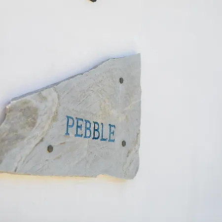 Pebble Vila